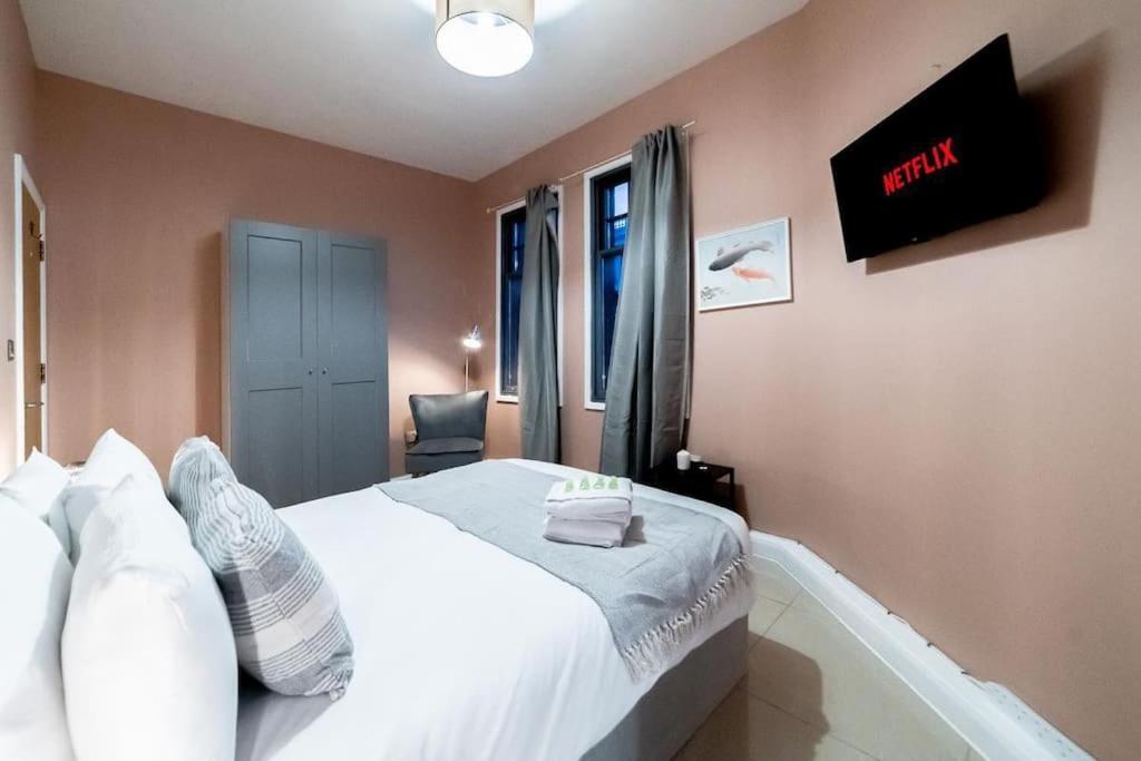 2 Bedroom Apartment Londres Extérieur photo