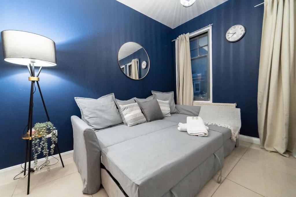 2 Bedroom Apartment Londres Extérieur photo